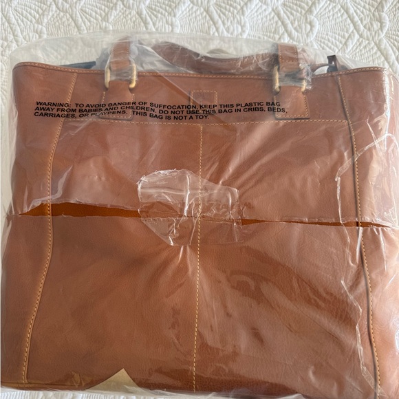 NWT Dooney & Bourke Newport Tote bag - Picture 4 of 15